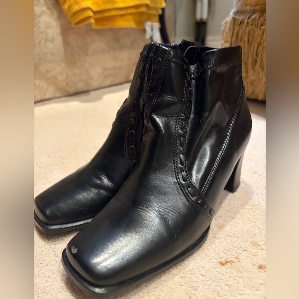 Feetfirst Black Leather Ankle Boots - Picture 3 of 8